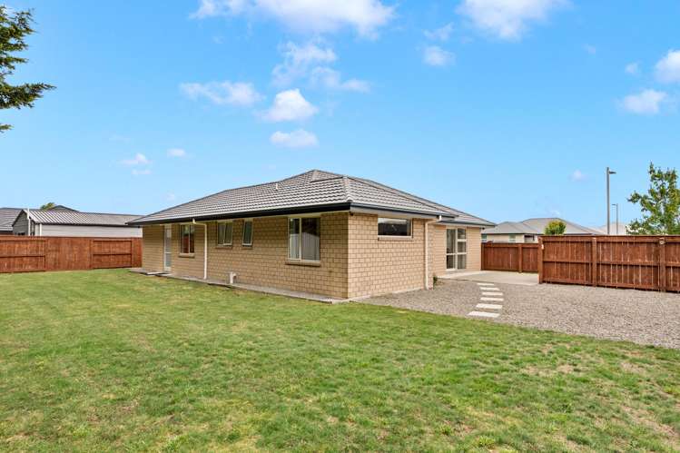 8 Maple Grove Solway_17