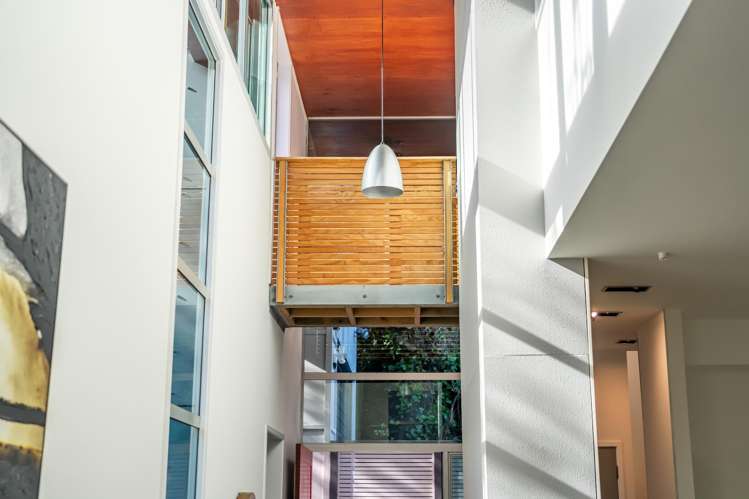 47 Korokoro Road Korokoro_19