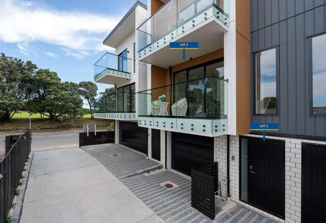 Modern 3 bedroom, 3 bathroom home