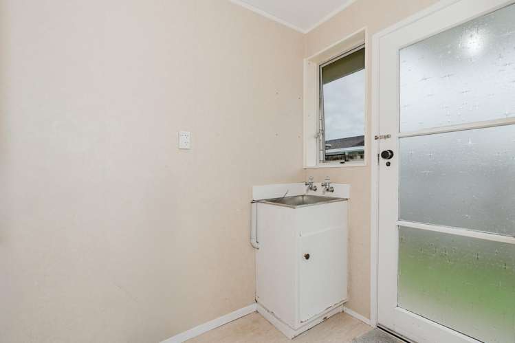 22a Leslie Place Deanwell_7