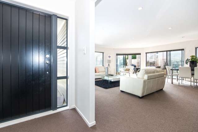 8a Coral Crescent Panmure_4