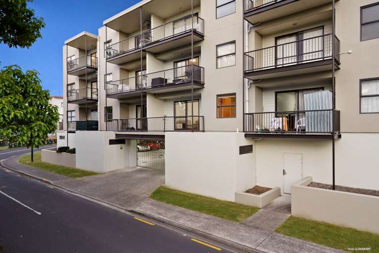 8/124 Stancombe Road Flat Bush_17