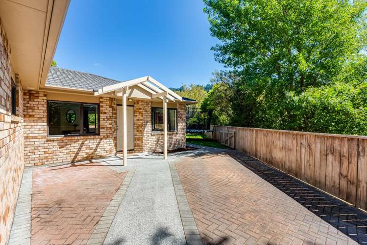 35 Forest Road Pinehaven_19