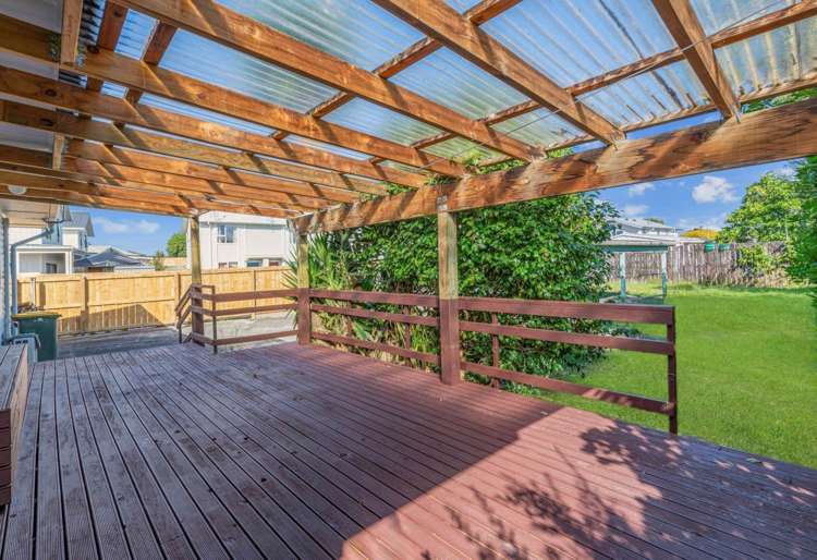 14 Tairere Crescent Rosehill_1