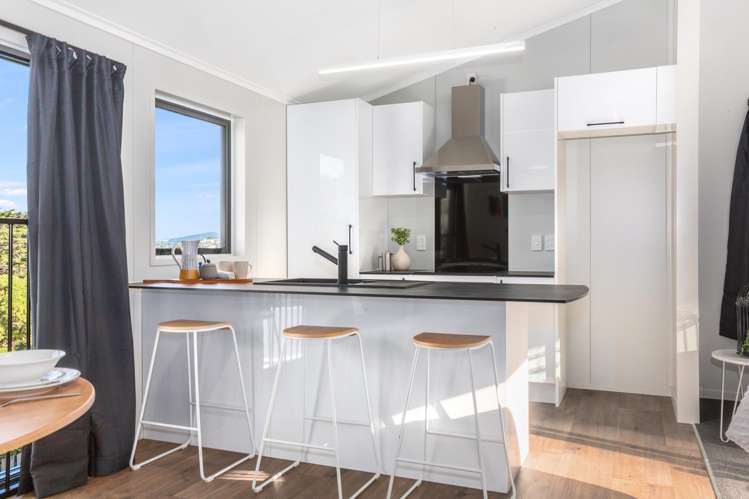 48 Whanake Street Tītahi Bay_1