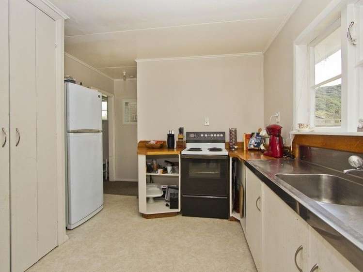 117 Hine Road Wainuiomata_5