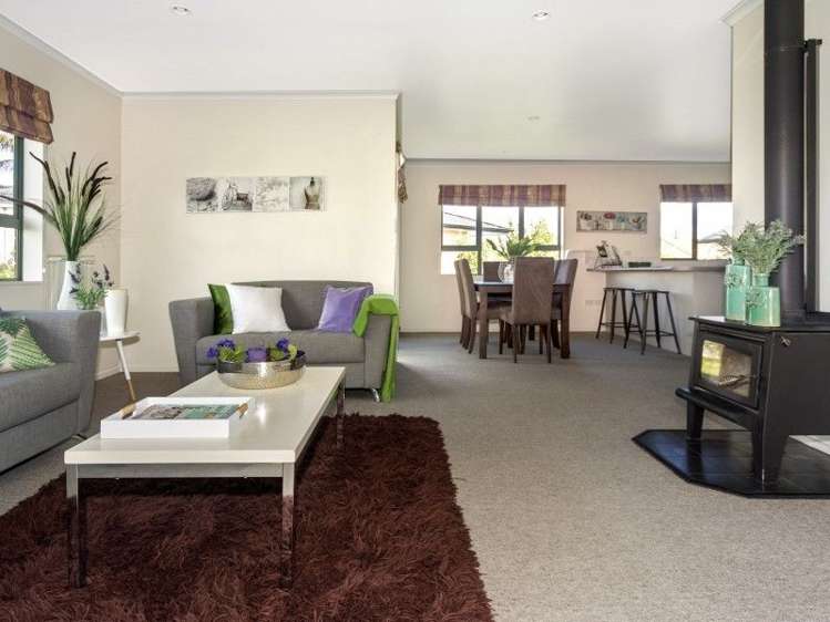 8 Westpark Place Lytton West_5