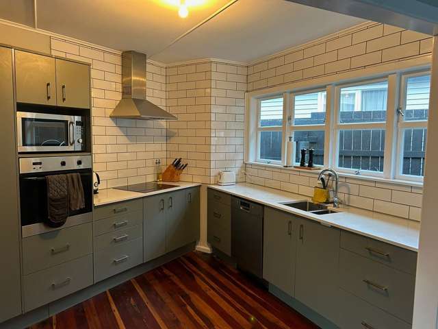 56 Sunny Grove Wainuiomata_2