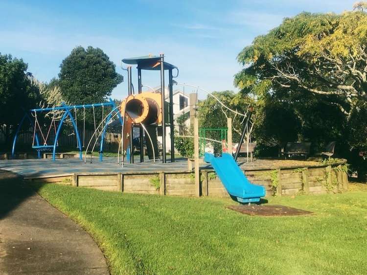 1/11 Allen Johnston Place Saint Johns_19