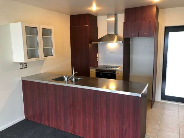 RECENTLY RENOVATED Townhouse in Grafton w/two ...