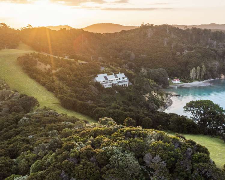 729 Orapiu Road Waiheke Island_21