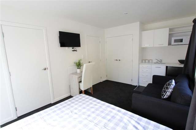 B/1/5 Edgecumbe Street 3295_2