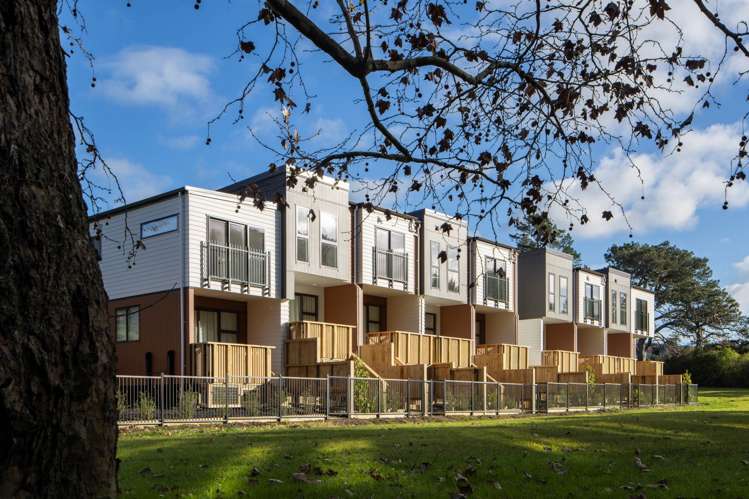 18/8-10 Lowtherhurst Road Massey_10
