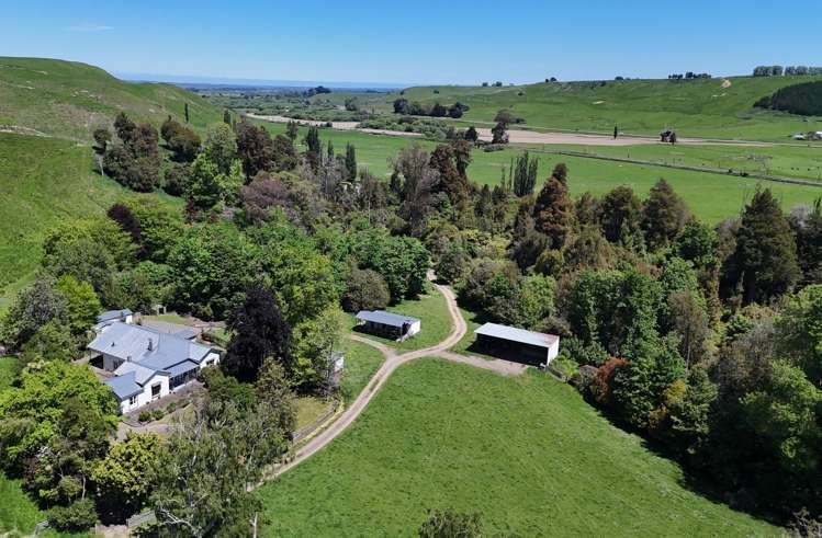 38 Silverhope Road Hunterville_3