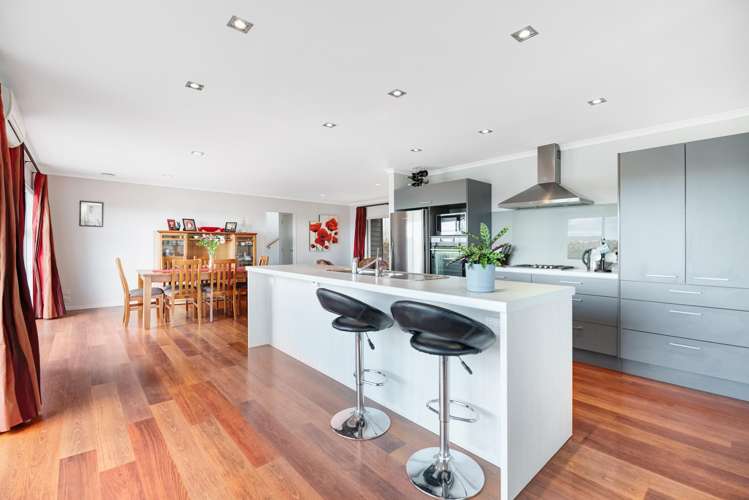 63 Chesterfield Way Orewa_12