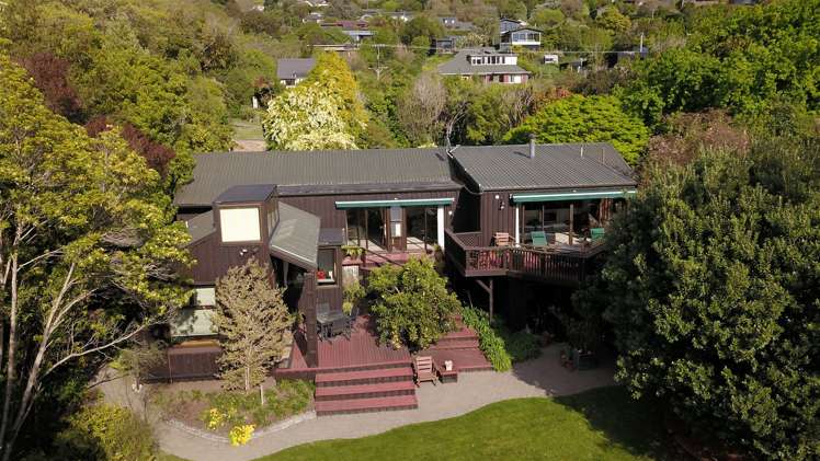 7 Merlincote Crescent Governors Bay_1