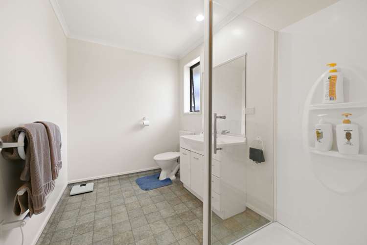 6 Saint Johns Avenue Hamilton East_15