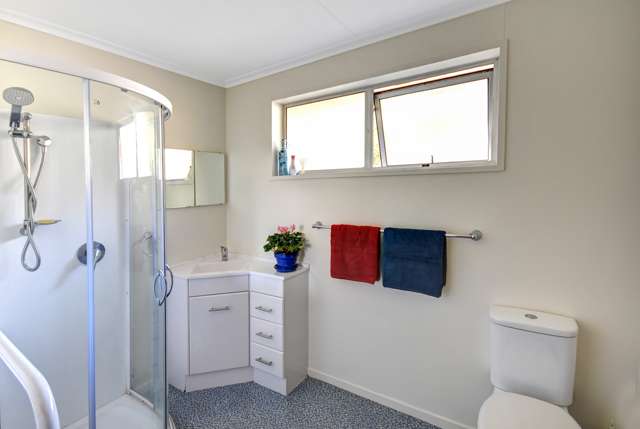 30 Leckhampton Court Clyde Hill_3