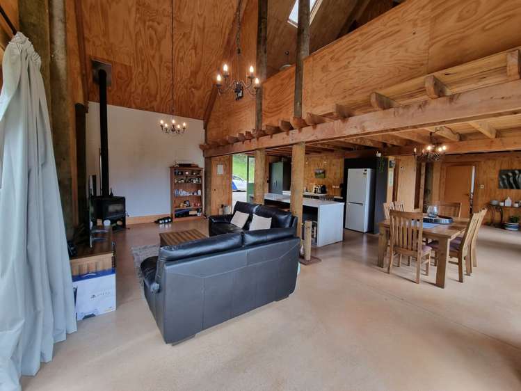 144 Ara-Kotinga Whitford_3