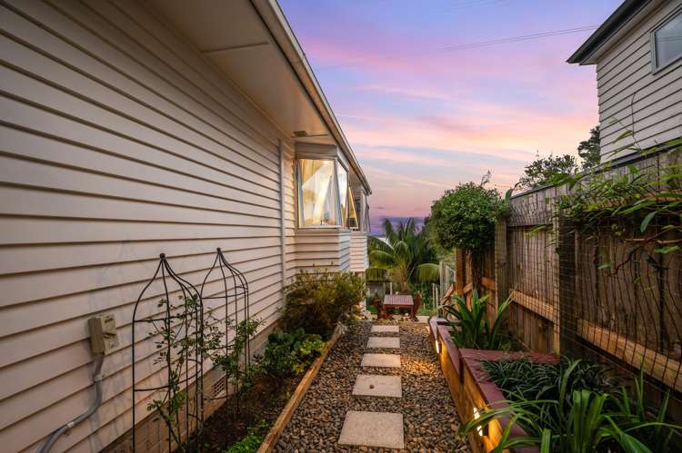 26 Aldersgate Road Hillsborough_21