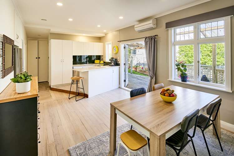 33 Totara Road Miramar_9