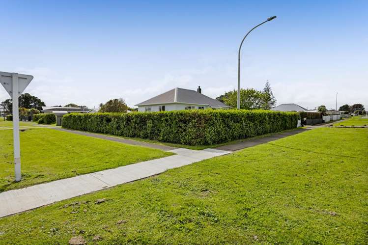 65 Domett Street Opunake_30