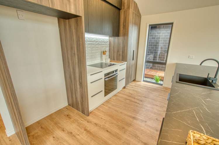 61 Ashley Drive Paroa_6