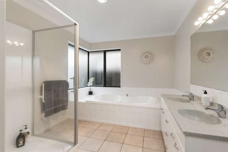 7 Applecross Lane Harewood_13