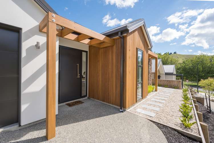 6 Old Farm Road Stoke_2