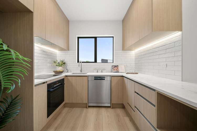 13 Rengarenga Rise_4