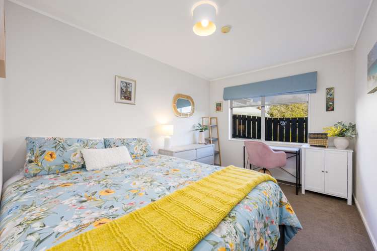 2/984 Whangaparaoa Road Manly_17