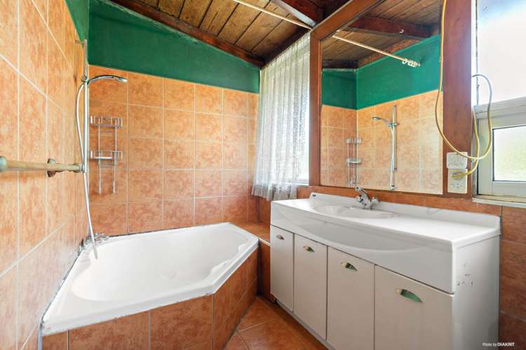 71 Tiroroa Avenue Te Atatu South_5