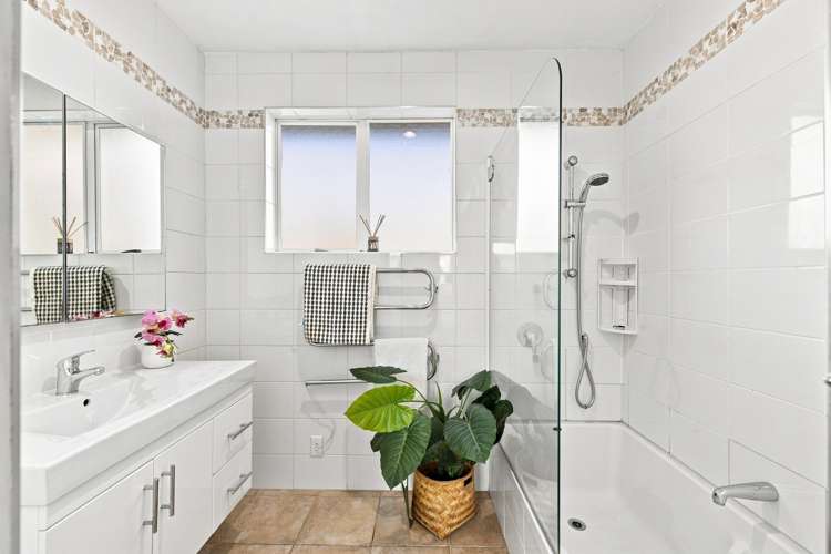 11 Oban Place Woolston_14