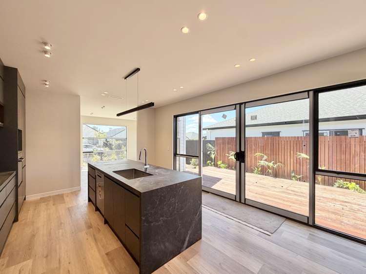 31 Tukutata Crescent_3