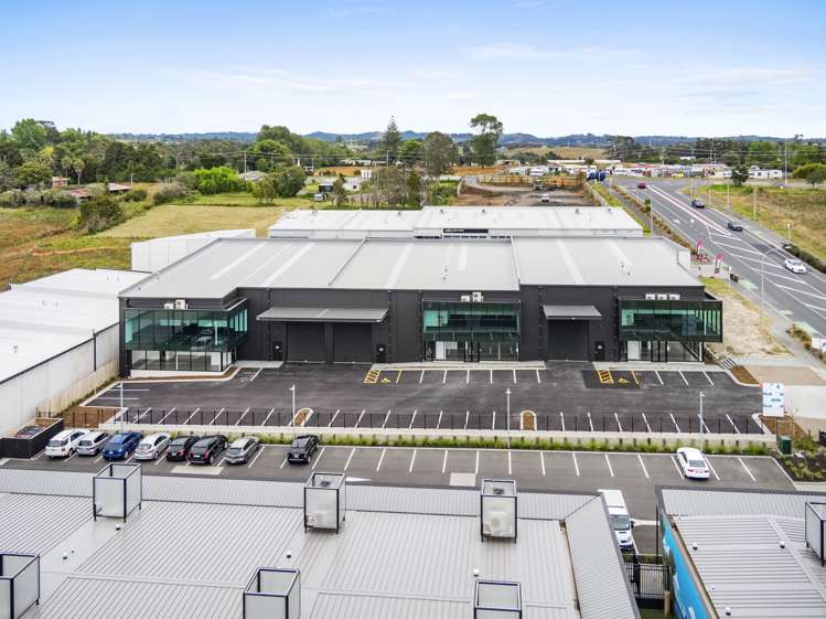 2/5 Northside Drive Westgate_4