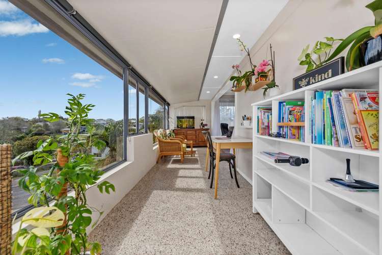 10 Charles Dickens Drive Mellons Bay_13