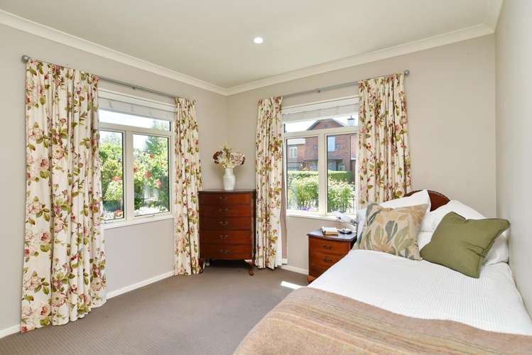 2 Henley Green Northwood_16