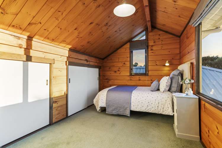 49 Charles Dickens Drive Mellons Bay_14