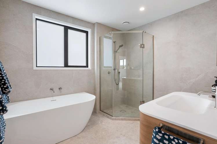 71A Tahapa Crescent Meadowbank_11