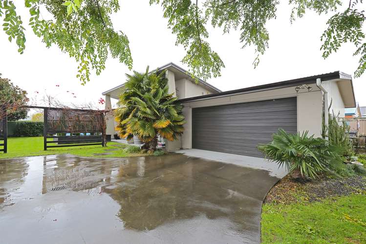 6 Anna Lane Raureka_16