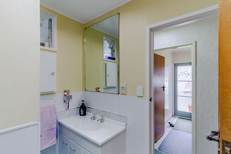 1/15 Peddie Street Taradale_9