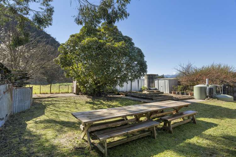 96 Pigeon Valley Road Wakefield_6