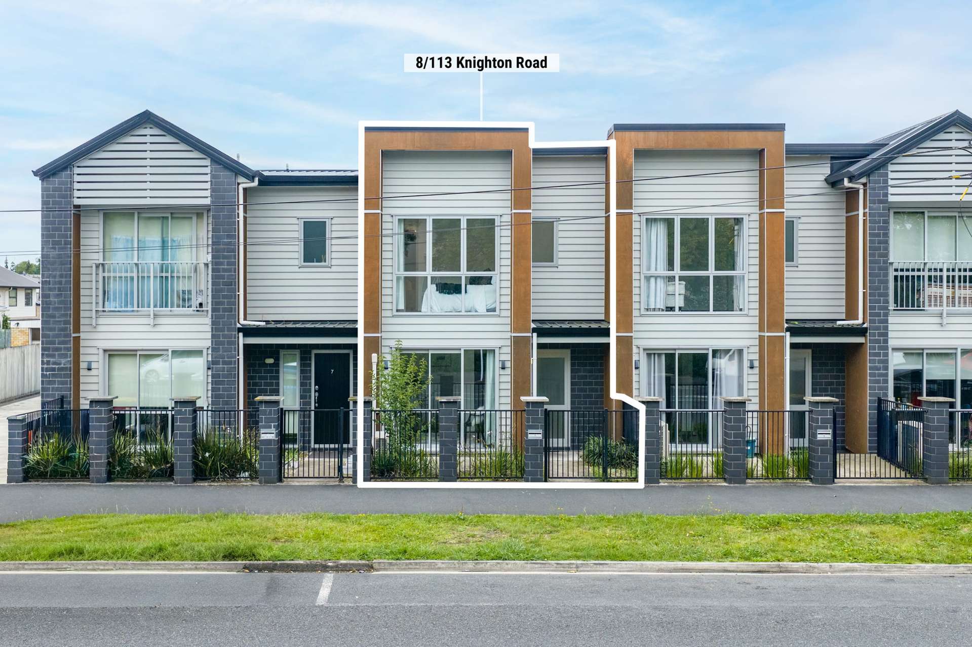 8/113 Knighton Road Hillcrest_0