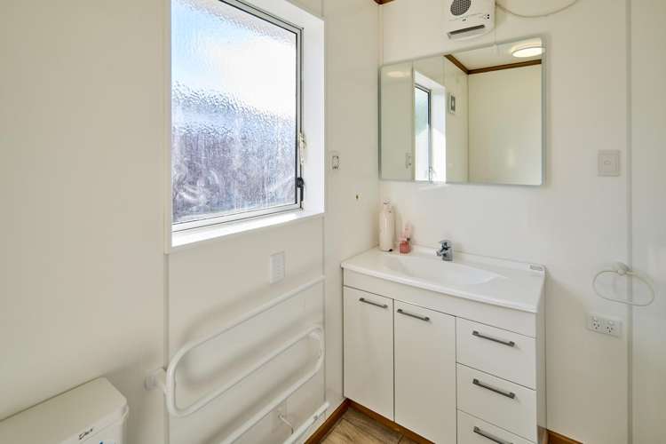 18 Eastview Grove Normandale_17