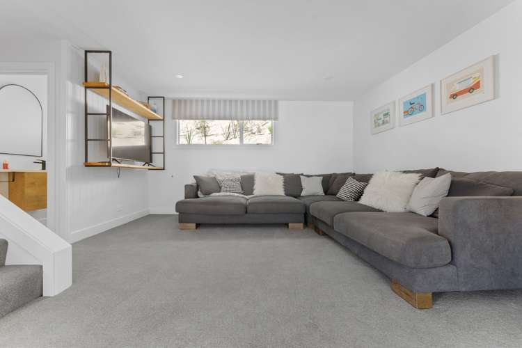 12a Broadway Picton_12