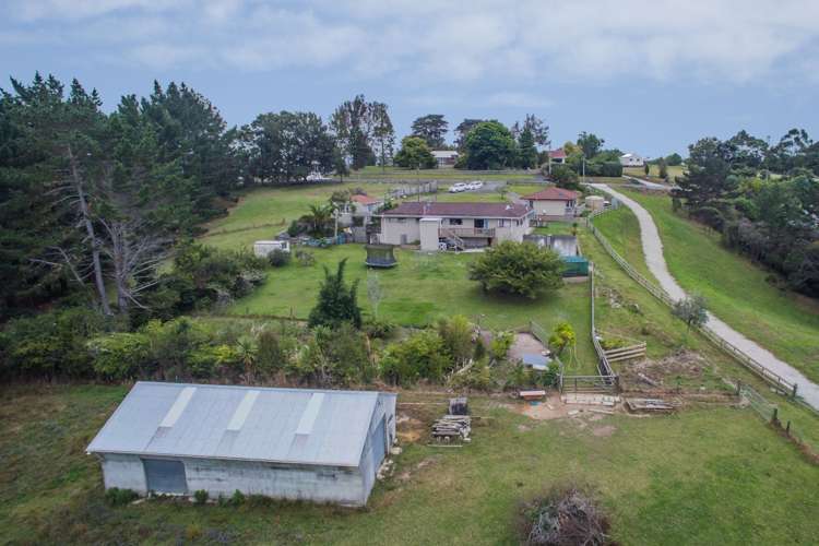 583 Ridge Road Riverhead_23