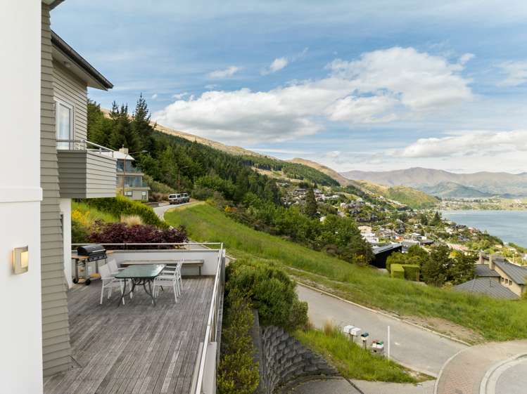 21 Olivers Place Queenstown_15
