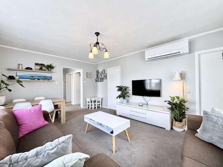 179 Waddington Drive Naenae_6
