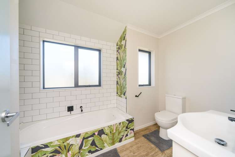 39 Barling Street Himatangi Beach_13