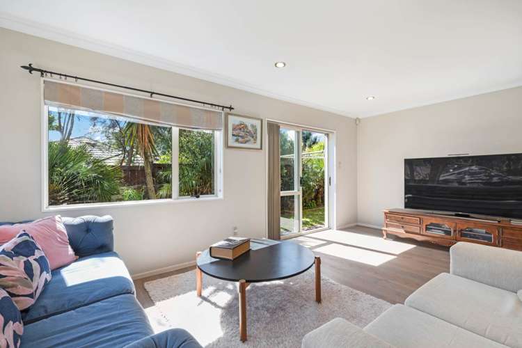 118 Kyle Road Greenhithe_8